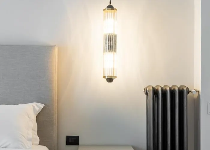 Luxury Calzolerie بولونيا