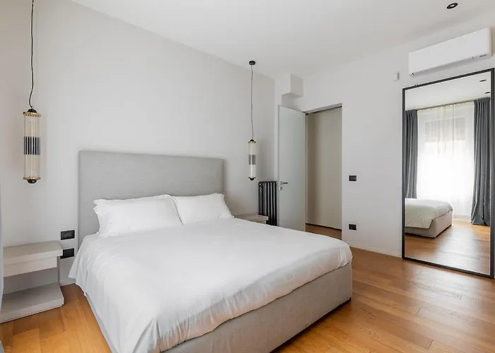 Luxury Calzolerie بولونيا